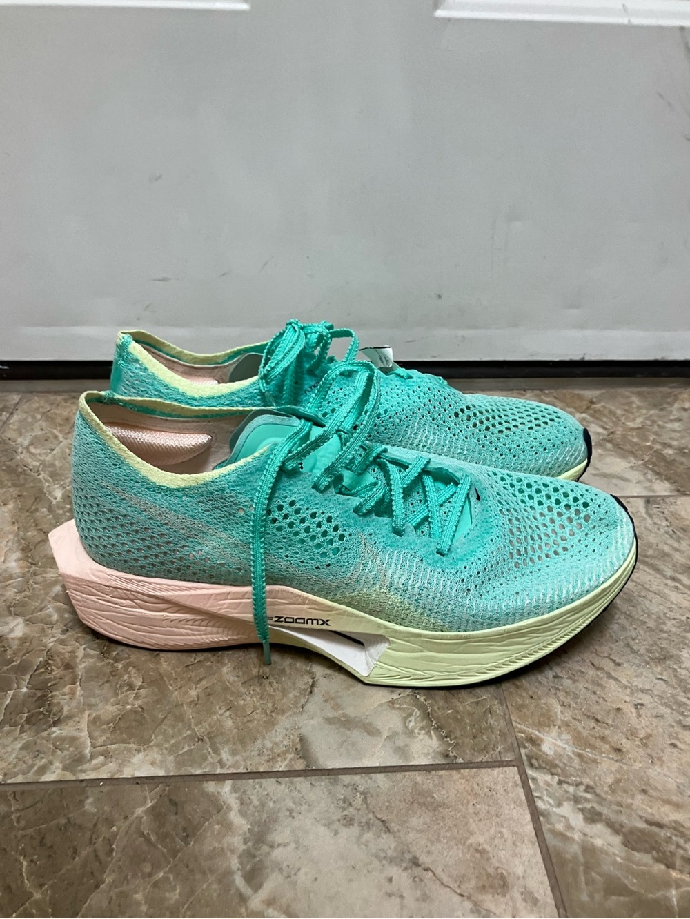 Nike ZoomX Vaporfly Next% 3 Sneaker in “Fast Pack” blue green